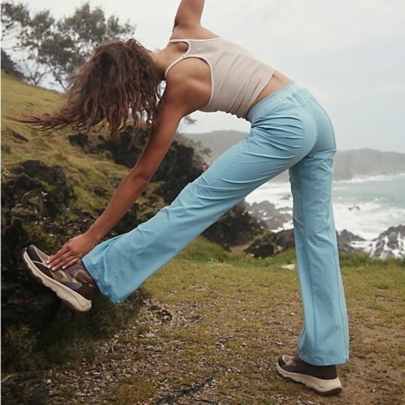FP Movement Cascade Flare Pants Sz M Cargo Blue Stretch Mid Rise Athletic Pants - Picture 2 of 9